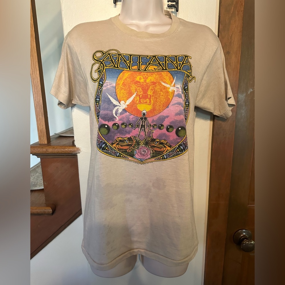Vintage Santana  “Inner Secrets” Graphic Tee in Beige. Size M. 16 “ pit to pit